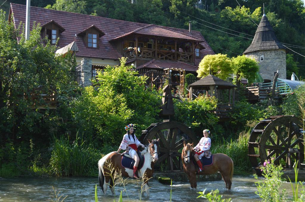 Bilya Richky Hotel Kamianets-Podilskyi Εξωτερικό φωτογραφία
